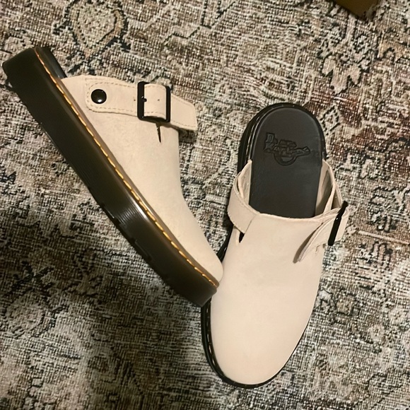 Dr. Marten Carlson Warm Sand - Picture 1 of 5